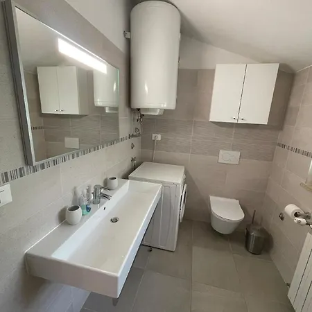 Fuer 4 Personen Ca 100 M In Premantura, Istrien Medulin Und Umgebung Holiday home Premantura